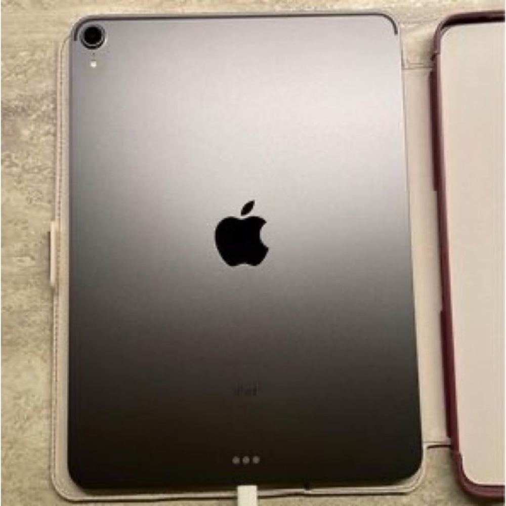 Apple IPad Pro - First Gen